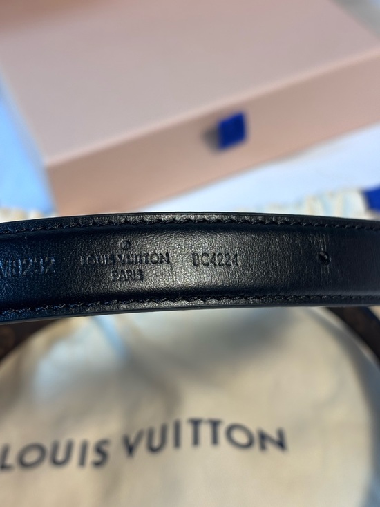 Beautiful Louis Vuitton Reversible Black Belt main image 11